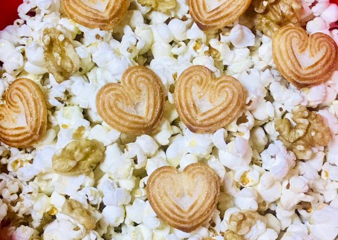 Recipe of favorite Walnuts &amp; Popcorns snack meal