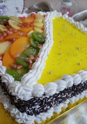 صورة لوصفة كيك بالكريمة بالفواكه ونكهة الليمون الحامض