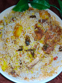 A picture of Beef Chops Biryani.
