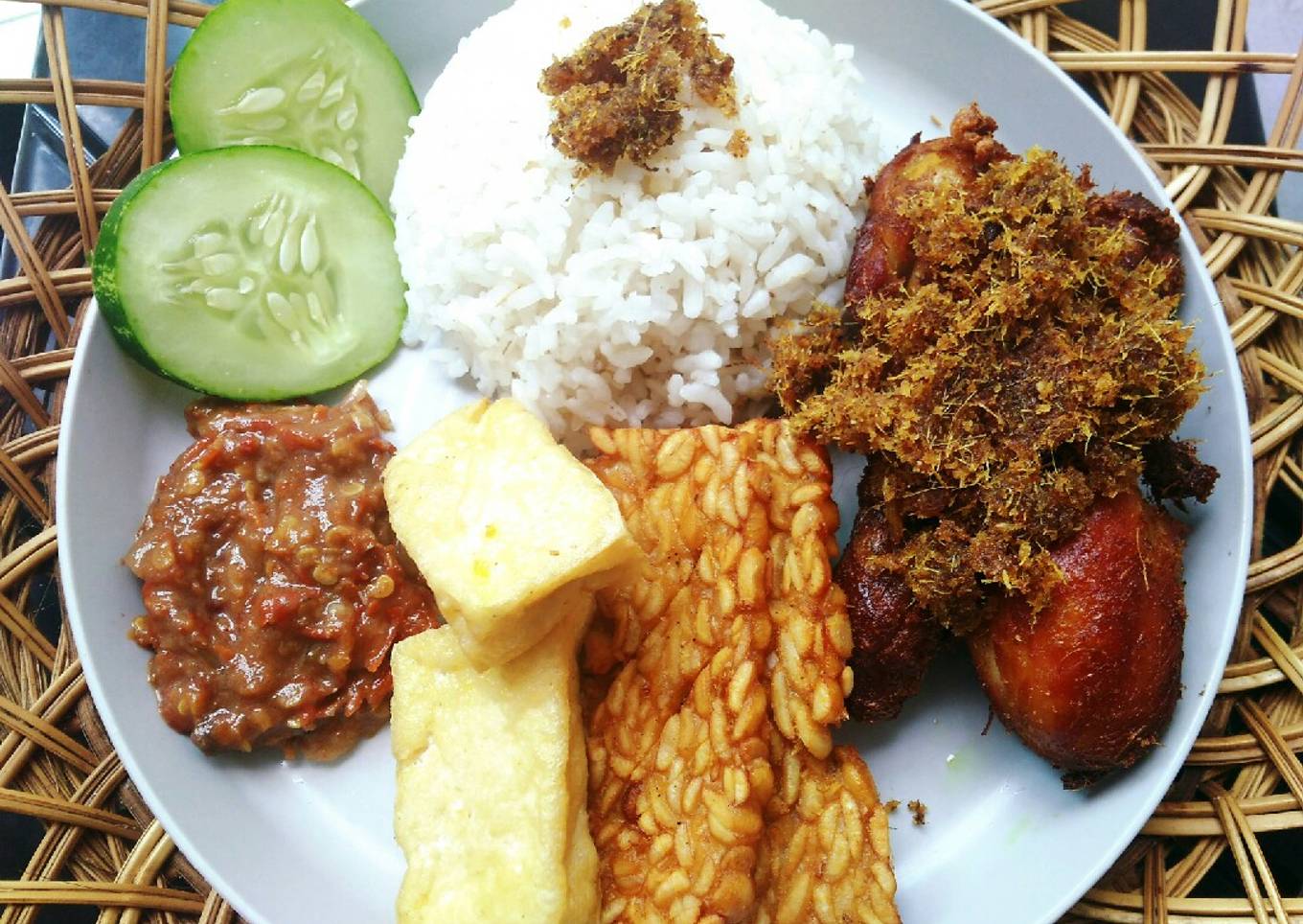 Ayam Goreng Lengkuas