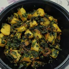A picture of Methi aloo ki sabzi.