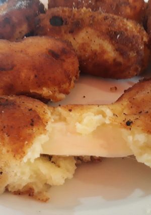Una foto de Bombas de papas con queso😍