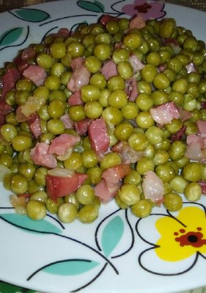 Foto principal de Salteado de guisantes con jamón
