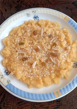 A picture of Sooji ka halwa ❤️.