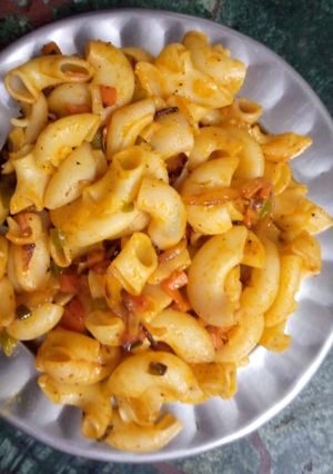 मैकरॉनी (Macaroni recipe in hindi) रेसिपी मुख्य फोटो