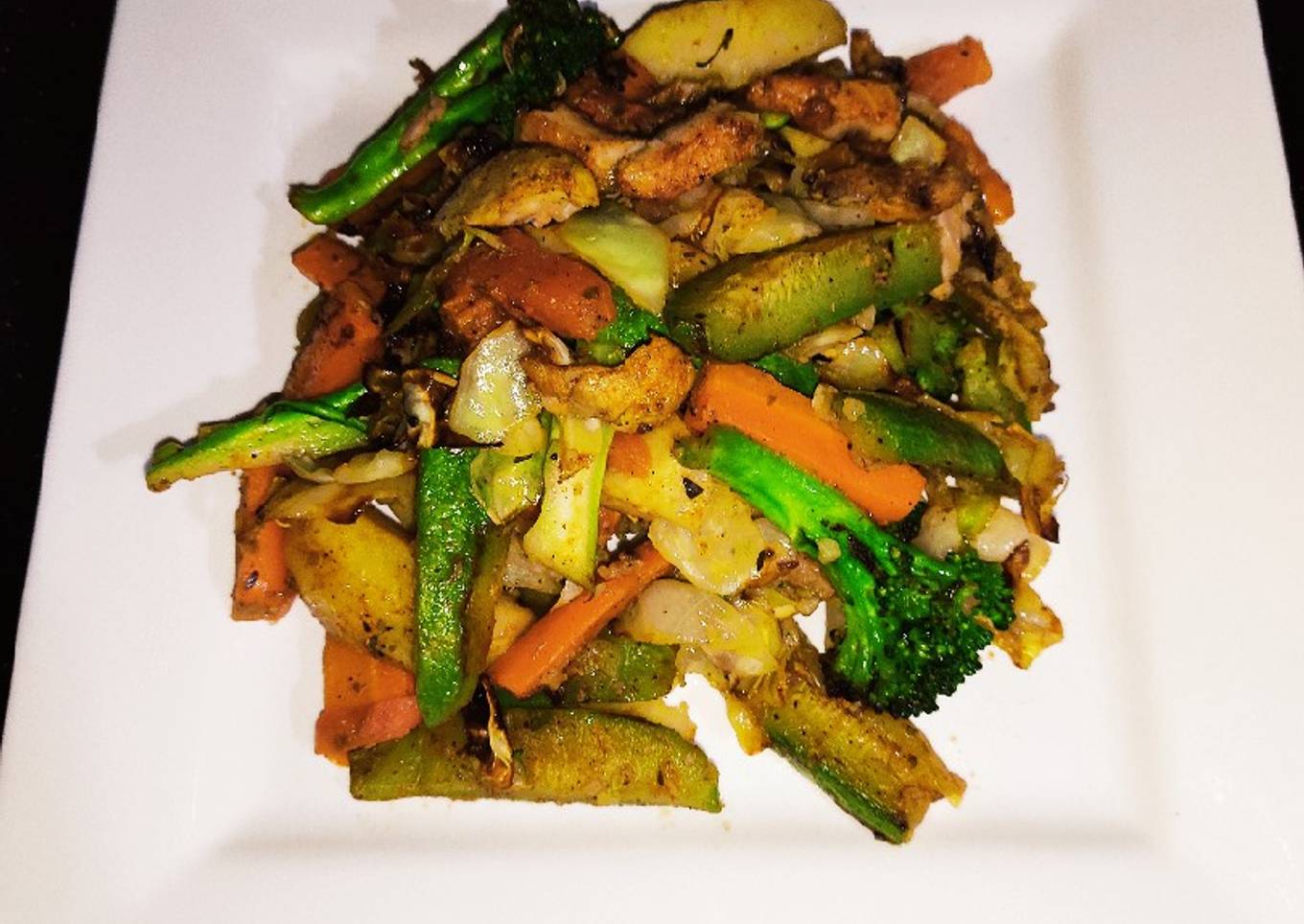 Healthy Grilled Chicken Vegetable Salad 🥗