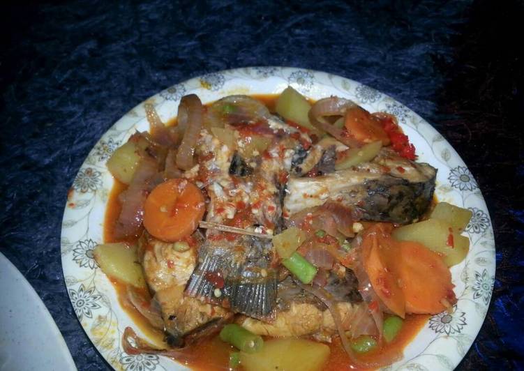 Vegetable fish pepper soup