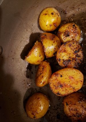 A picture of Delicious potatoes.