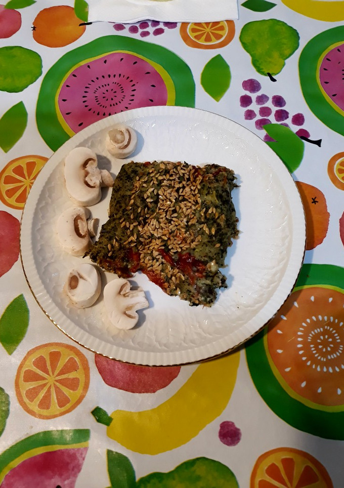 Una foto de Calzone antipasta relleno de atún y tomate