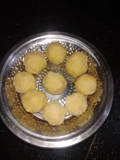 பொட்டுக்கடலை நெய் உருண்டை(Pottukadalai nei urundi recipe in tamil) செய்முறை முக்கிய புகைப்படம்