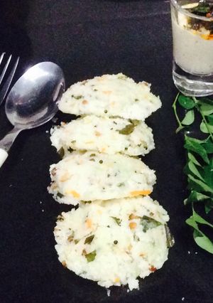 A picture of Bottle gourd & samak rice Idli.