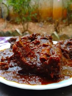 গোলবাড়ি স্টাইল কষা মাংস(golbari style kosha mangsho recipe in Bengali) রেসিপির প্রধান ছবি