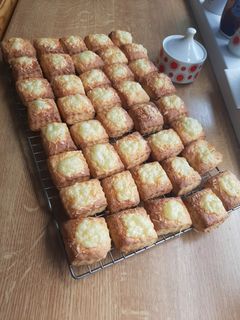 Túrós-sajtos kocka (pogácsa) recept fotója