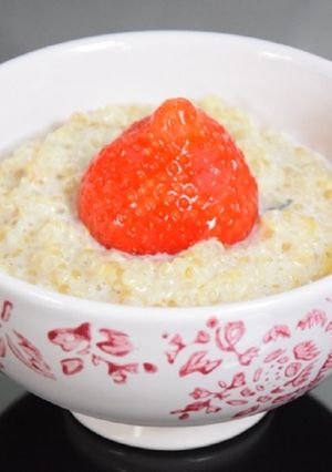 Une photo de Quinoa au lait épicé, agrumes, menthe et fruits (IG bas)