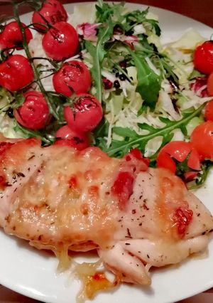 Sajtos - baconös Hasselback csirkemell recept fotója
