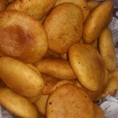 A picture of Khasta kachori.