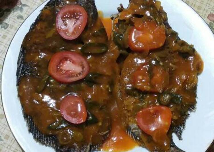Cara membuat Ikan mujaer saos padang Sederhana dan Mudah Dibuat
