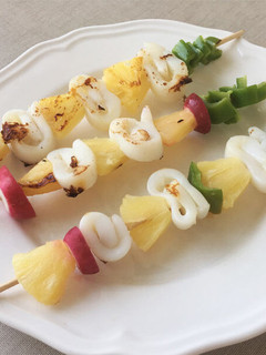 Una foto de Brochetas de Sepia con Aceite de Coco