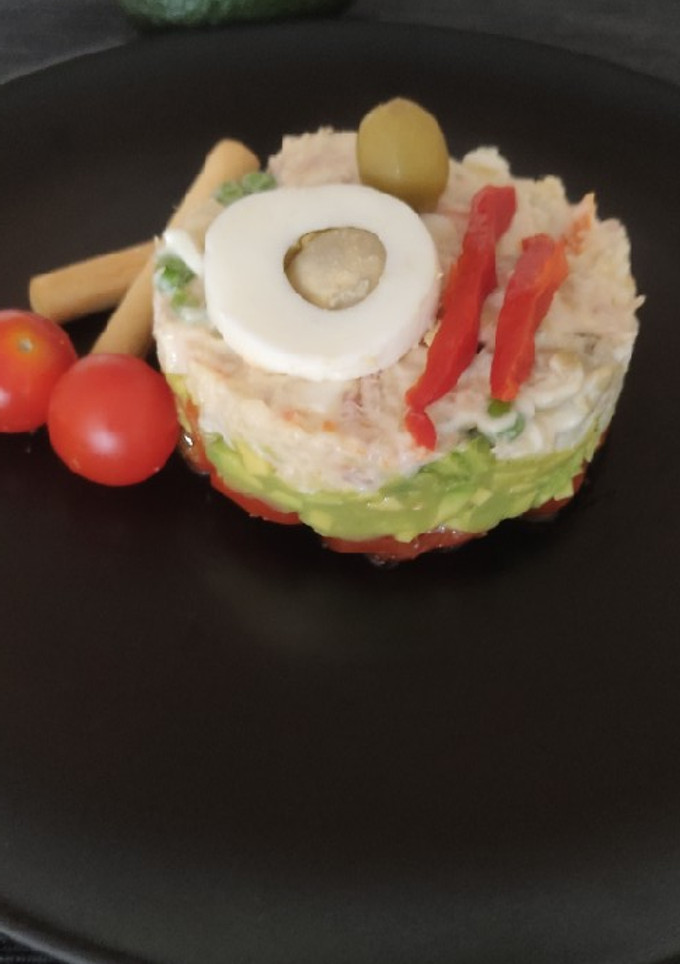 Una foto de Ensaladilla de autor🌞👌😋