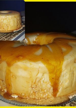 Una foto de Isla Flotante con crema