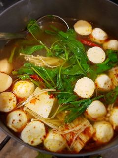 Foto resep Easy Tom Yum clear soup ala Yong Tau Fu
