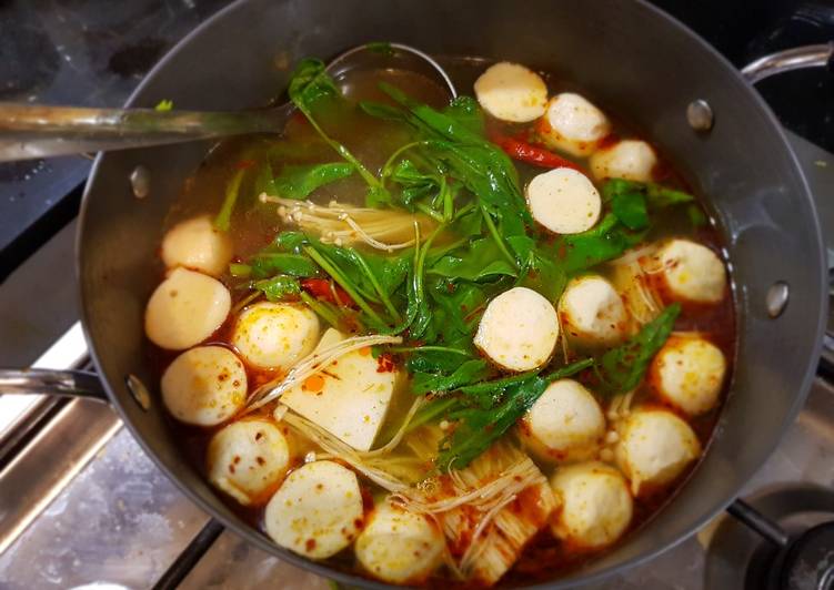 Langkah Mudah untuk Menyiapkan Easy Tom Yum clear soup ala Yong Tau Fu yang Menggugah Selera