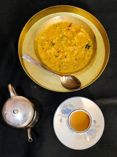 રોટલી વઘારેલી (Rotli Vaghareli Recipe In Gujarati) રેસીપી મુખ્ય ફોટો