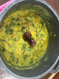 குஜராத்தி தால் (Dhaal Recipe in Tamil) செய்முறை முக்கிய புகைப்படம்