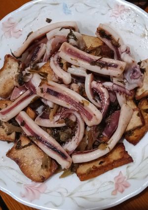酸菜炒魷魚豆干 的食譜成品照片