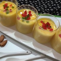 A picture of Vanilla and banana custard.