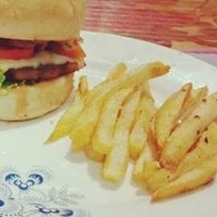 A picture of Fries.
