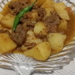 A picture of My style Aloo qeema.