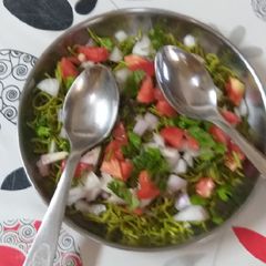 A picture of Palak Sev Chat.