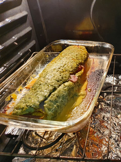 Una foto de Rollo de zucchini, relleno de queso y jamón!!