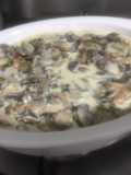 Pechuga de pollo en salsa de ajo y champiñones