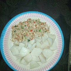 A picture of White yam & egg sauce.