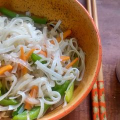 A picture of Flat Rice Sauted Noodles.