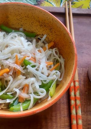 A picture of Flat Rice Sauted Noodles.