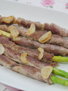 蒜香蘆筍豬肉捲 的食譜成品照片