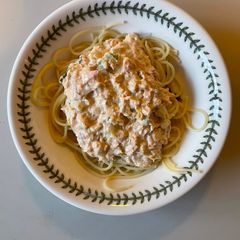 A picture of Salmon & Cream Cheese Pasta.