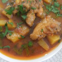 A picture of Yummy chicken aloo.