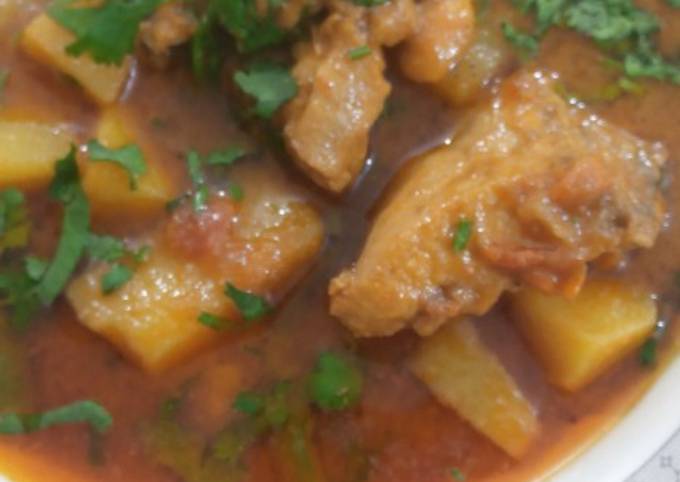 Yummy chicken aloo