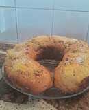 Rosca de reyes rellena con crema pastelera