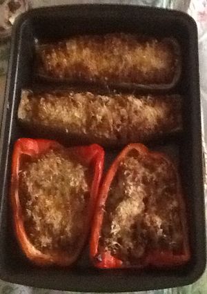 Una foto de Pimiento y berenjena rellenos gratinados
