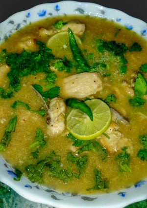 A picture of Chicken Lamon Soup.