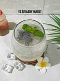 653. Es Susu Yakult