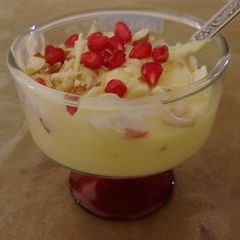 A picture of Mango fruit shrikhand.