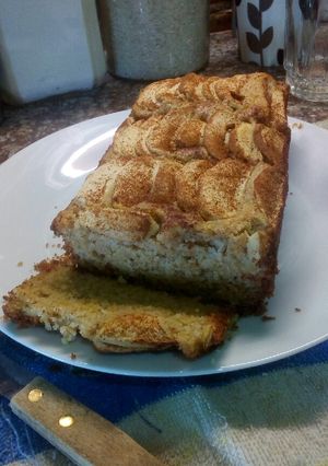 Una foto de Budín de manzana y canela 🍏
