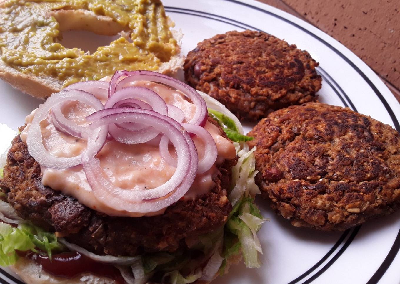 Hamburguesas🍔 de berenjena🍆ahumada / frijoles y lentejas🌾