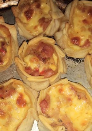 Una foto de Canastitas de jamón y queso